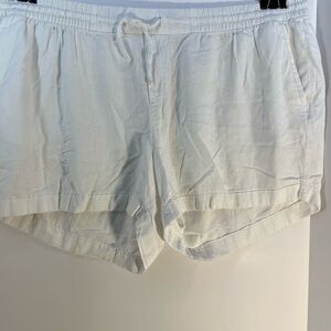 Old Navy White Shorts Women's Size XXL 2 Front Pockets Adjustable Waistband